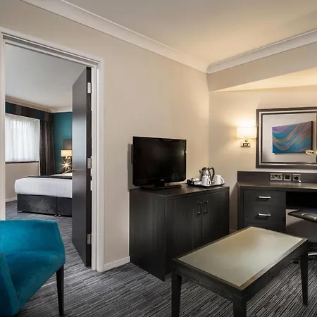 Holiday Inn London Gatwick - Worth By Ihg Copthorne  Exterior photo