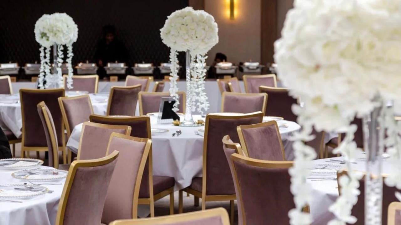 London Gatwick - Worth By Ihg Hotel