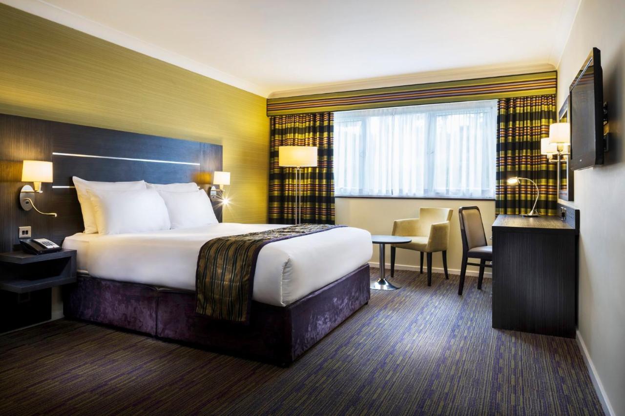 London Gatwick - Worth By Ihg Hotel