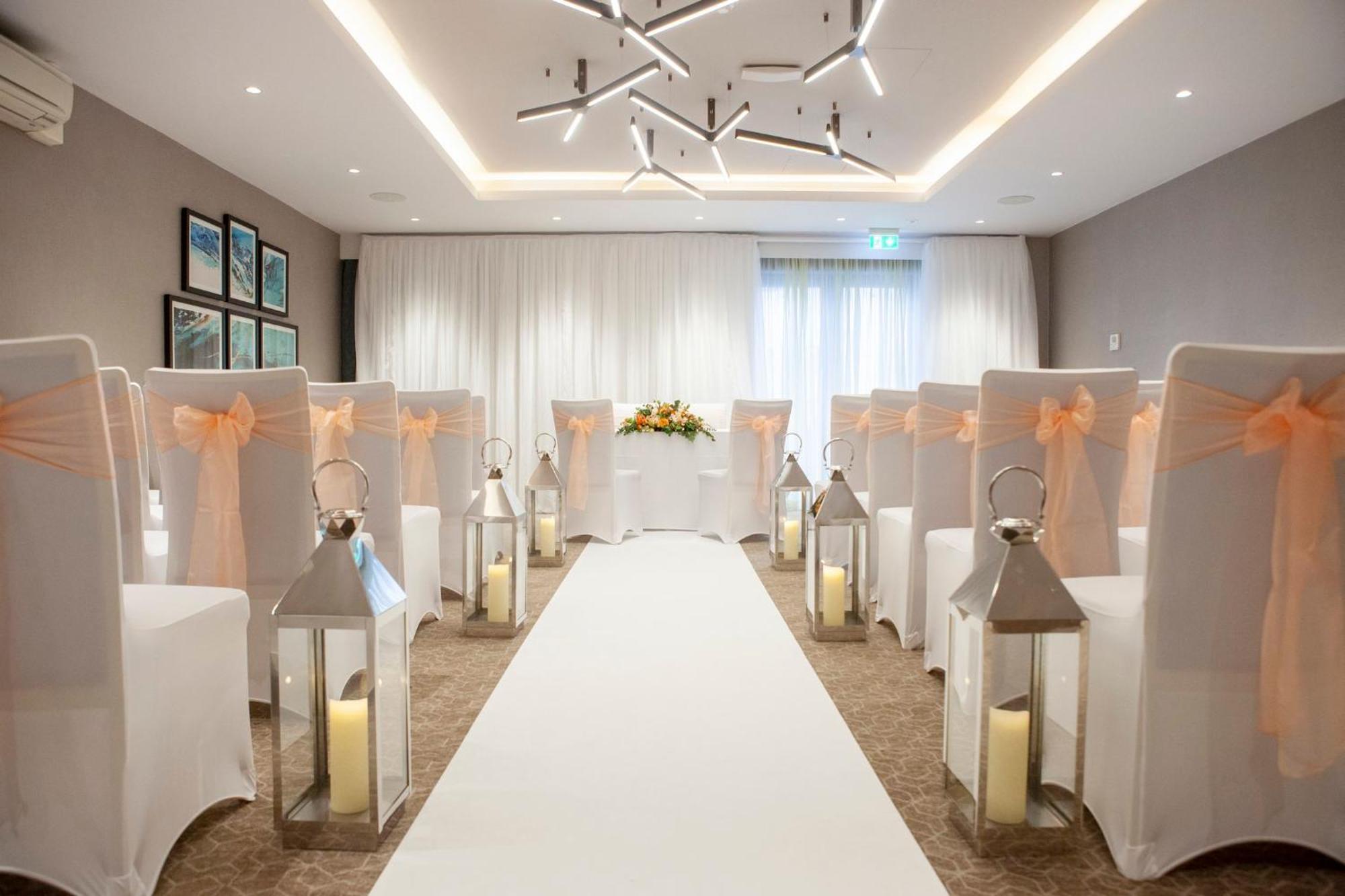 London Gatwick - Worth By Ihg 4*